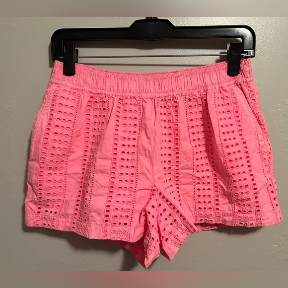 Vineyard Vines Sea Spray Eyelet Pull-On Shorts - Picture 3 of 12